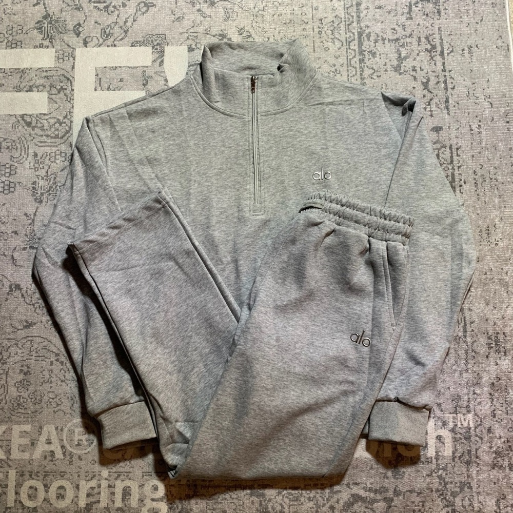 Alo Yoga Heather Gray Quarter Zip Pullover and Open Leg Sweatpants Set Large